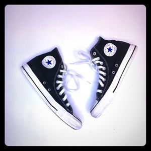 Converse Black and white Chuck All Star M/7 or W/9